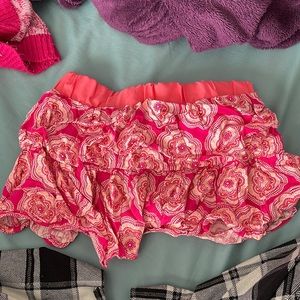 I got another skirt but a bit larger size!!